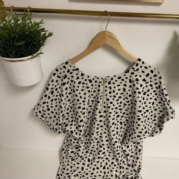 Spotted Blouse With Gold Zipper - Picture 2 of 4